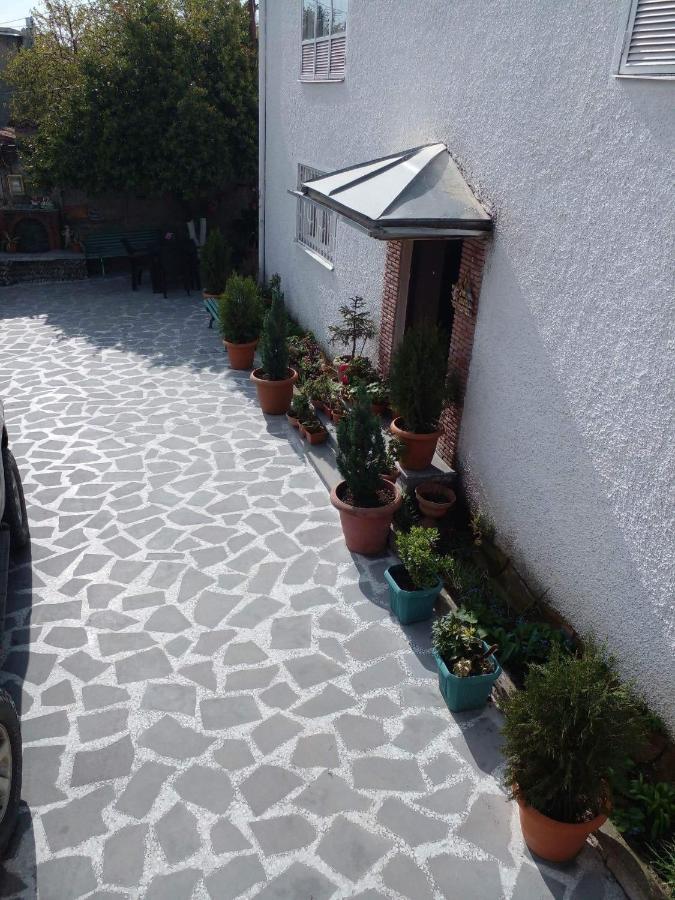 Guesthouse Giorgi Telavi Exterior foto