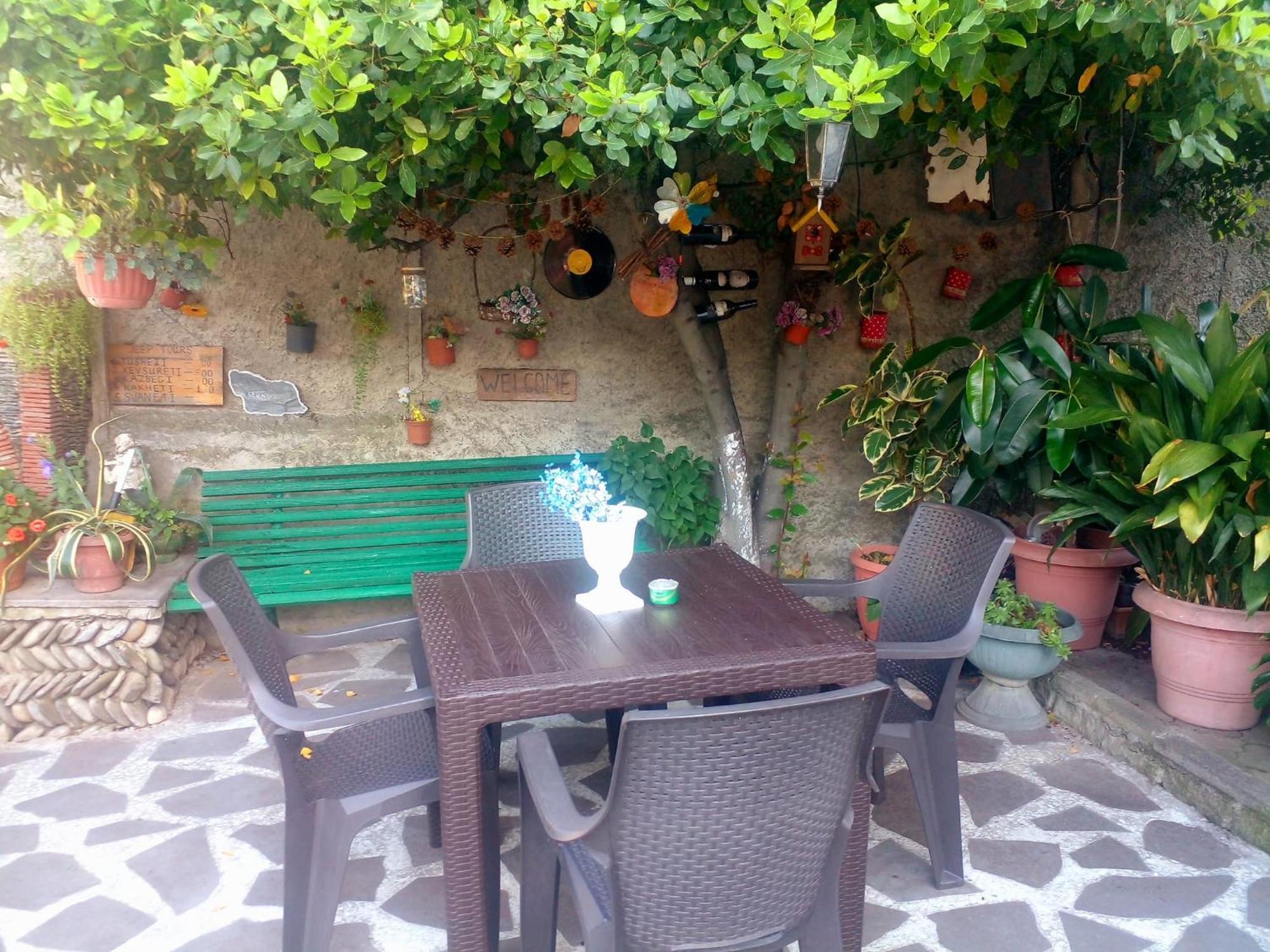 Guesthouse Giorgi Telavi Exterior foto